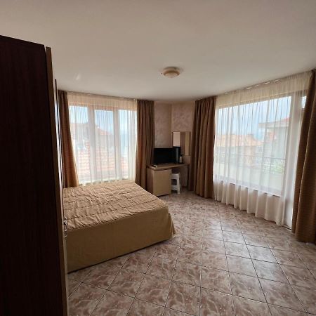 Stamatovi Family Hotel Pomorie Esterno foto