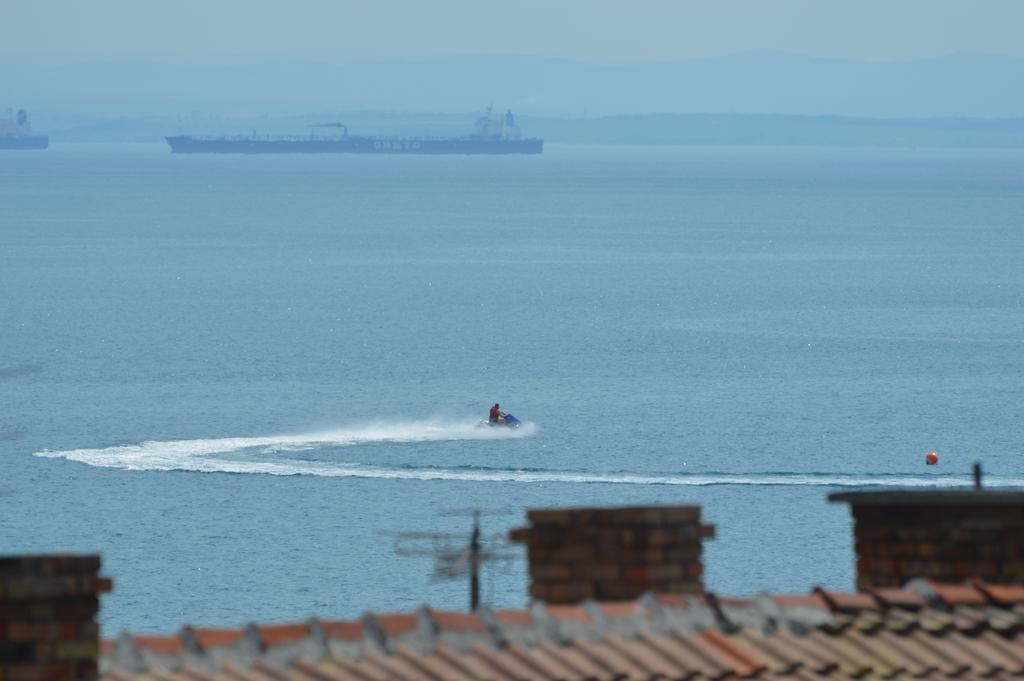 Stamatovi Family Hotel Pomorie Esterno foto