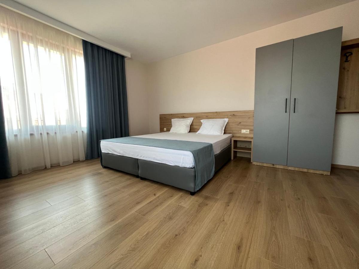 Stamatovi Family Hotel Pomorie Esterno foto