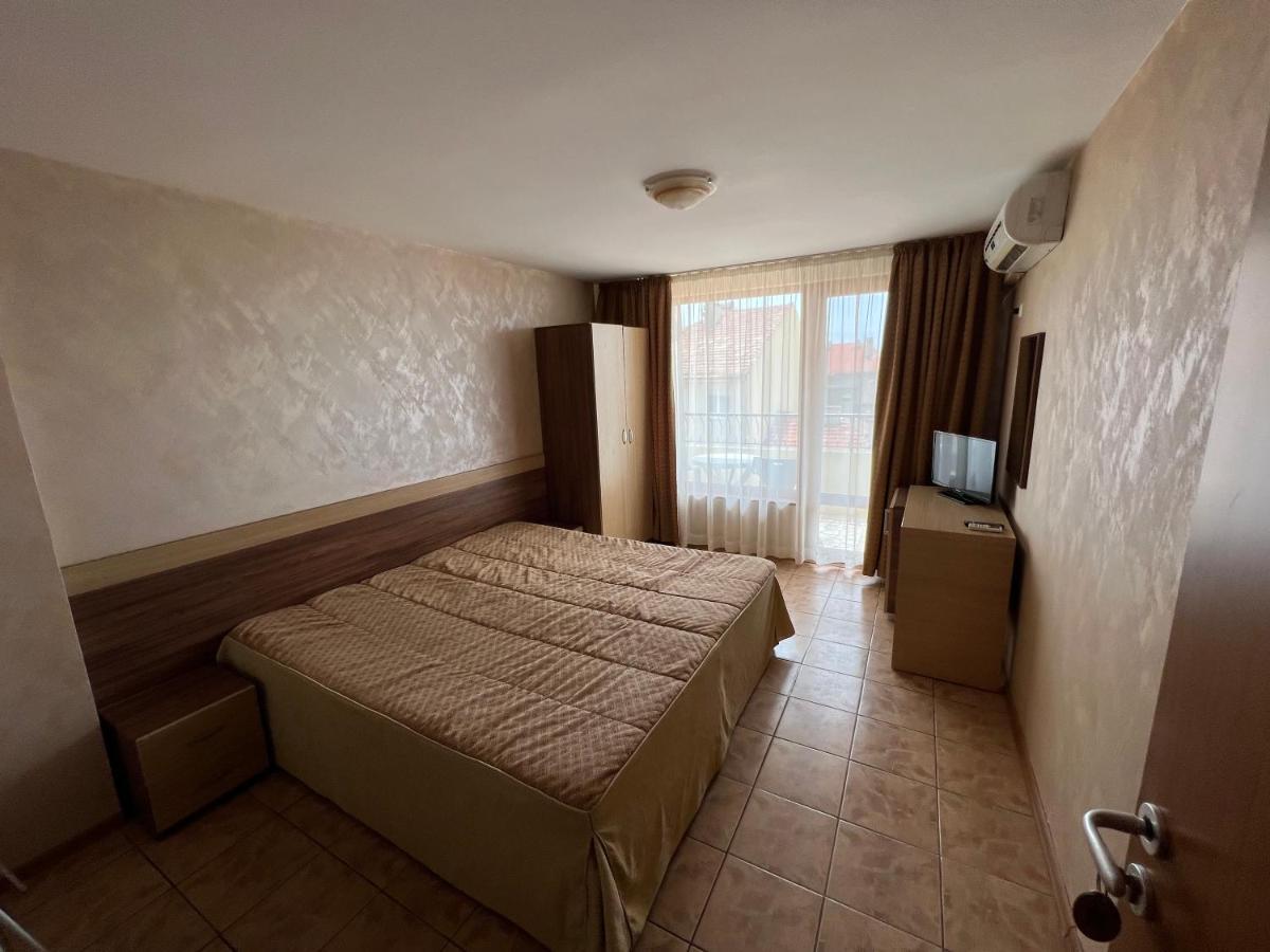 Stamatovi Family Hotel Pomorie Esterno foto