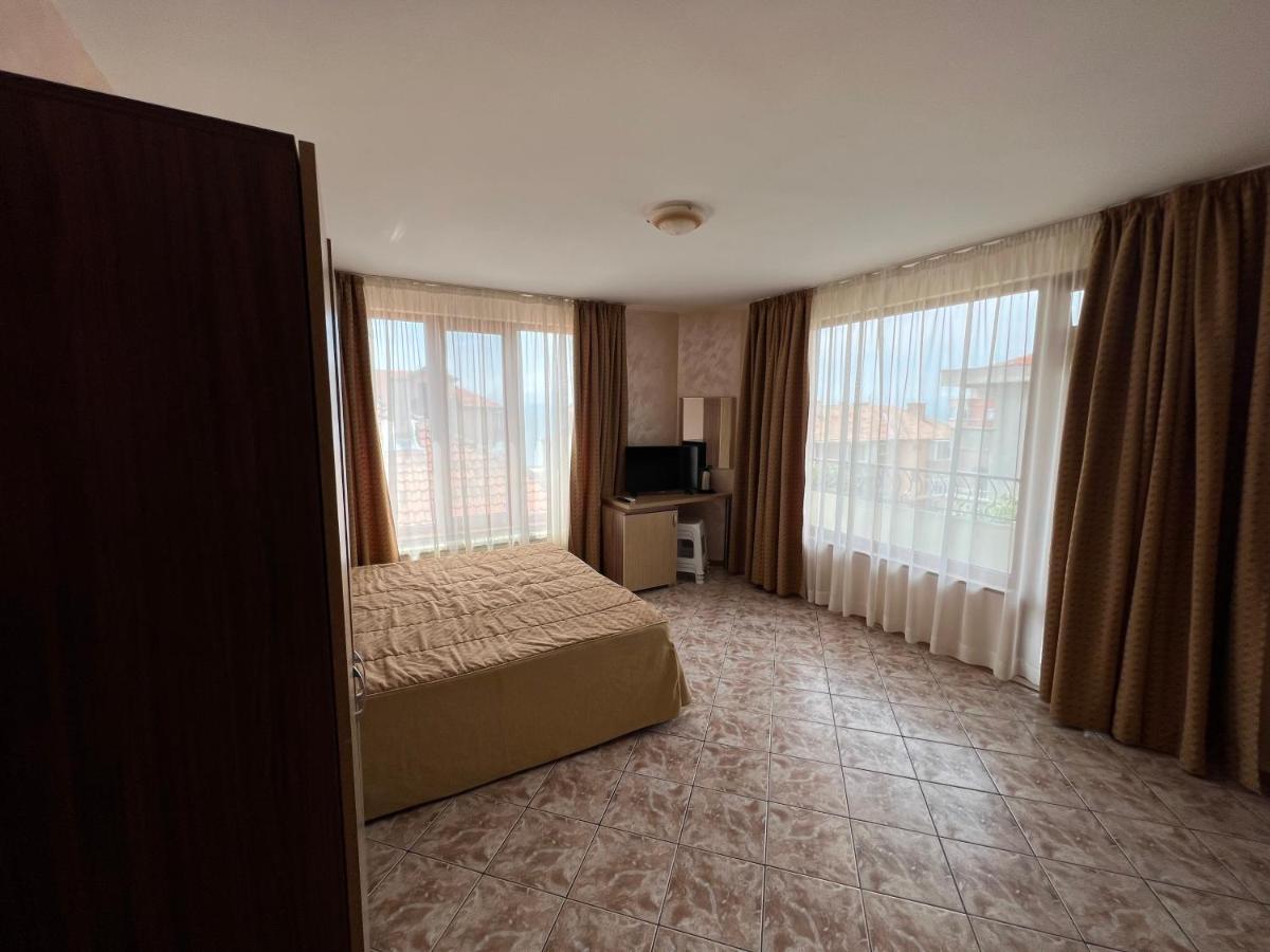 Stamatovi Family Hotel Pomorie Esterno foto